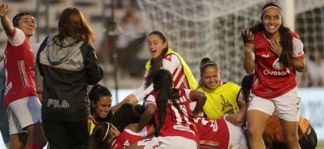 Independiente Santa Fe jugará su segunda final de Copa Libertadores Femenina / Foto: @LeonasSantaFe
