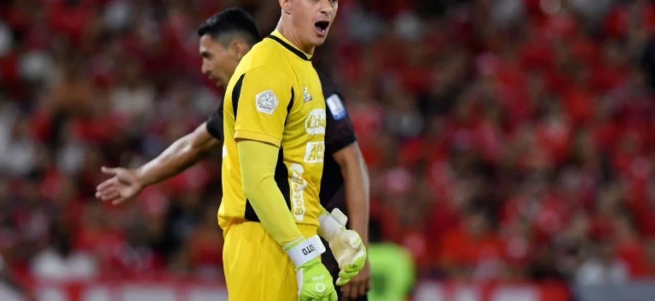 Jorge Soto salvó a América de Cali ante Bucaramanga / VizzorImage / Gabriel Aponte