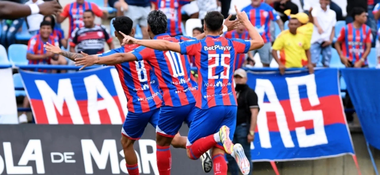 Unión Magdalena derrotó a Leones - VizzorImage / Miguel Vermeire