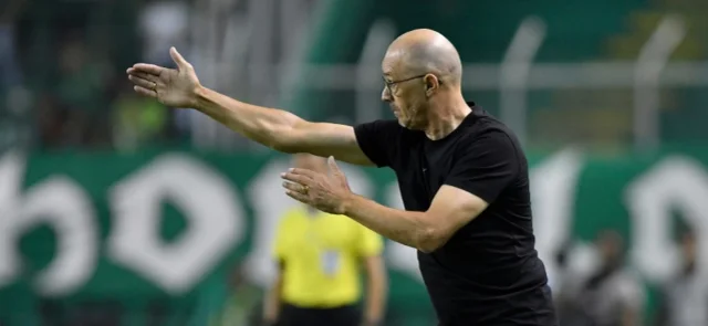 Alfredo Arias, DT de Deportivo Cali - VizzorImage