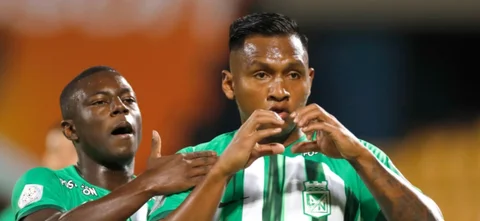 Alfredo Morelos marcó doblete - VizzorImage
