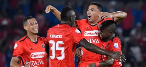 América de Cali renovó a Jader Quiñónes - VizzorImage