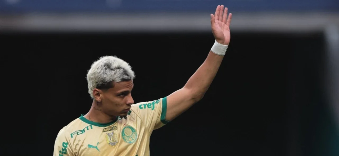 Ríos es el colombiano mejor ubicado en el ranking de los jugadores más valorizados en el Brasileirao - AFP Richard Ríos con Palmeiras - AFP