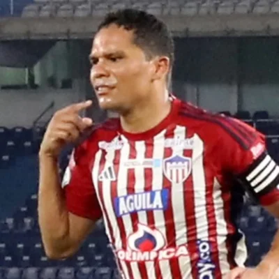 Carlos Bacca acecha el récord goleador de Aristizábal y Falcao