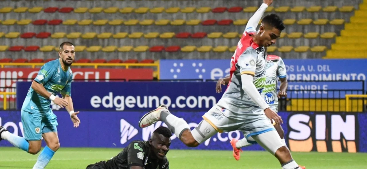 Fortaleza sigue su camino por la clasificación a los ocho / VizzorImage / Felipe Caicedo