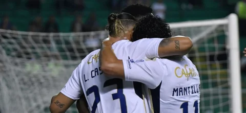 Gol Leonardo Castro - VizzorImage