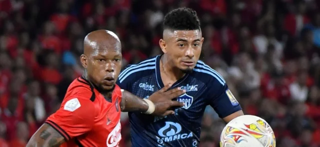 Junior vs. América por la fecha 15 - VizzorImage