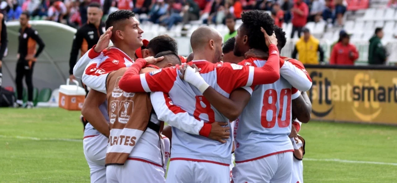 Santa Fe jugará su clásico bogotano número 316 / VizzorImage / Edward Leguizamon