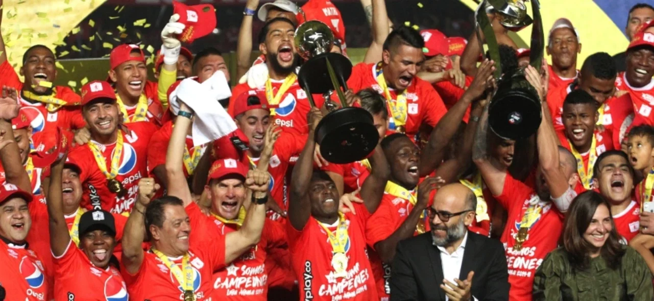 América de Cali le envió un mensaje especial a Alexandre Guimaraes / VizzorImage/ Felipe Caicedo