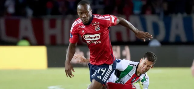 Baldomero Perlaza podría ir a un grande del FPC. / VizzorImage.