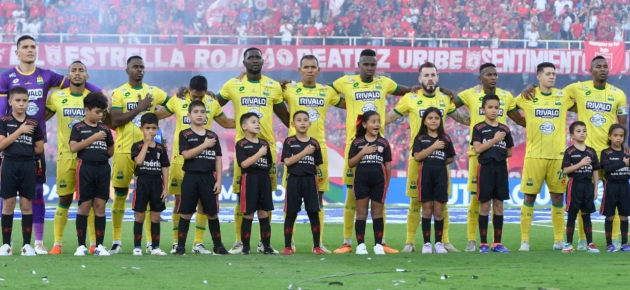 Atlético Bucaramanga aseguró a una de sus estrellas / VizzorImage / Gabriel Aponte
