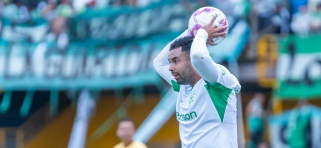 Edwin Cardona tendría ofertas del fútbol internacional. / VizzorImage.