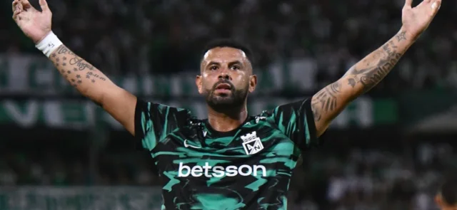 Edwin Cardona fue sancionado por la Dimayor / VizzorImage / Luis Benavides