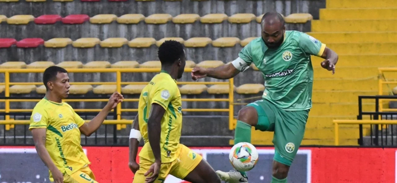 Real Cundinamarca ganó y sigue con vida. / VizzorImage.