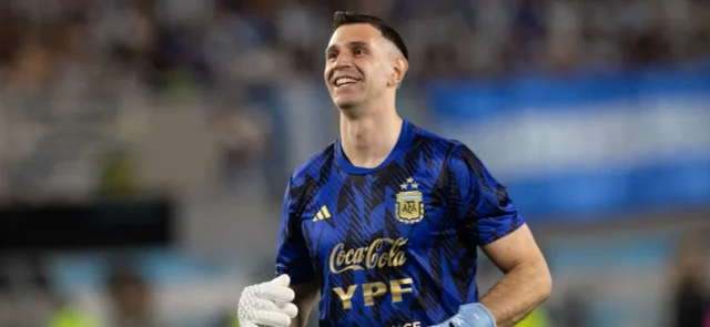 Emiliano 'Dibu' Martínez habló de lo que sucede con los colombianos. / AFP.