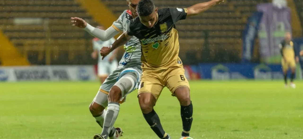 Fortaleza quedó eliminado en Bogotá. / VizzorImage.