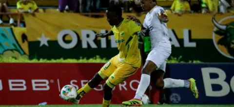 Empate sin goles entre Huila y Real Cundinamarca - VizzorImage / Sergio Reyes