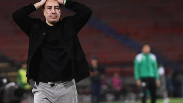 ¿Bien expulsado? Mira el momento en el que Efraín Juárez vio la roja