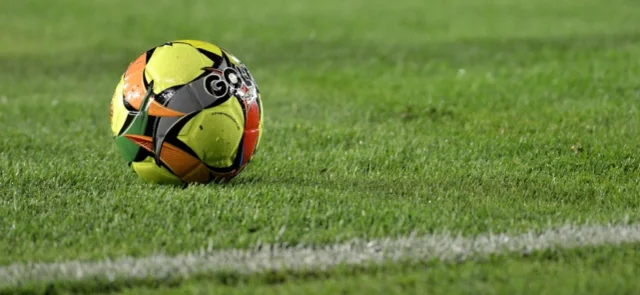 ¡Tragedia en el fútbol! Futbolista falleció por un rayo / VizzorImage