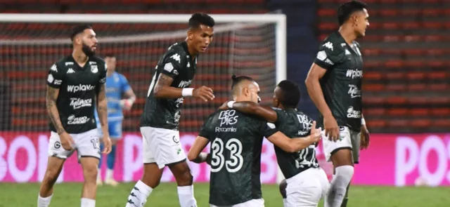 Francisco Meza renovaría su contrato en Deportivo Cali. / VizzorImage.