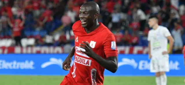 América de Cali y Adrián Ramos celebraron una histórica marca del goleador / VizzorImage / Nelson Rios