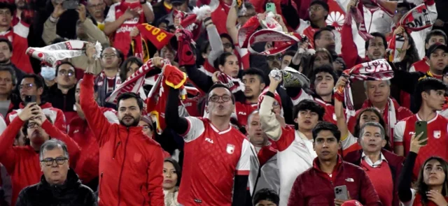 Independiente Santa Fe sorprendió a sus seguidores para el duelo ante Pasto / VizzorImage / Luis Ramirez