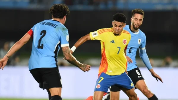 Colombia perdió con Uruguay en la última jugada del partido