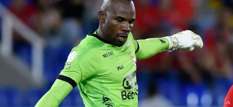 Andrés Mosquera Marmolejo - VizzorImage