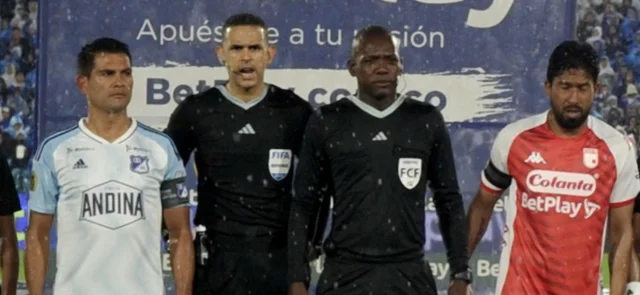 Carlos Ortega en el clásico capitalino - VizzorImage