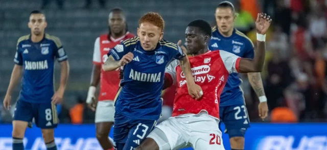 Se reprogramó el clásico bogotano entre Santa Fe y Millonarios. / VizzorImage.