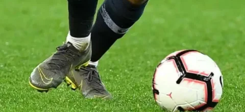 Un accidente de tánsito acabó con la vida del joven futbolista / AFP