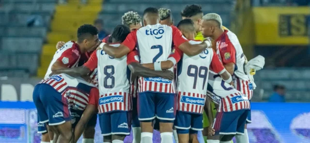 Jugadores de Junior de Barranquilla / VizzorImage / Leonardo Castañeda