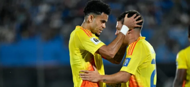 Luis Díaz y Juan Fernando Quintero en el partido frente a Uruguay / foto: FCF