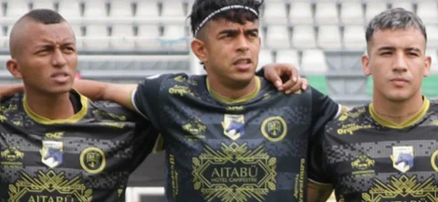 Omar Duarte, delantero de Llaneros - VizzorImage