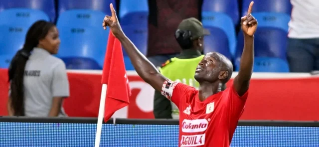 Adrián Ramos fue la figura de América ante Tolima. / VizzorImage.