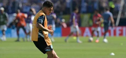 Juan Fernando Quintero tiene contrato con Racing. / VizzorImage.