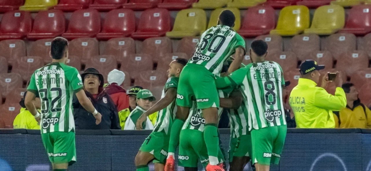 Nacional derrotó a Santa Fe en Bogotá. / VizzorImage.