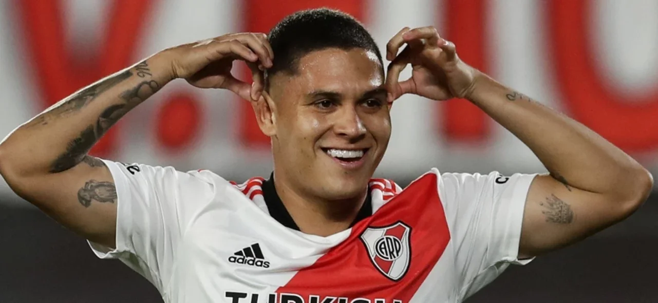 Juan Fernando Quintero es recordado en River Plate / AFP