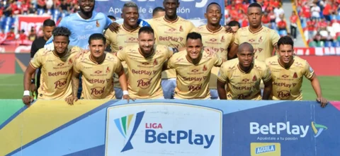 Deportes Tolima no pudo anotar en el juego ante América / VizzorImage / Gabriel Aponte