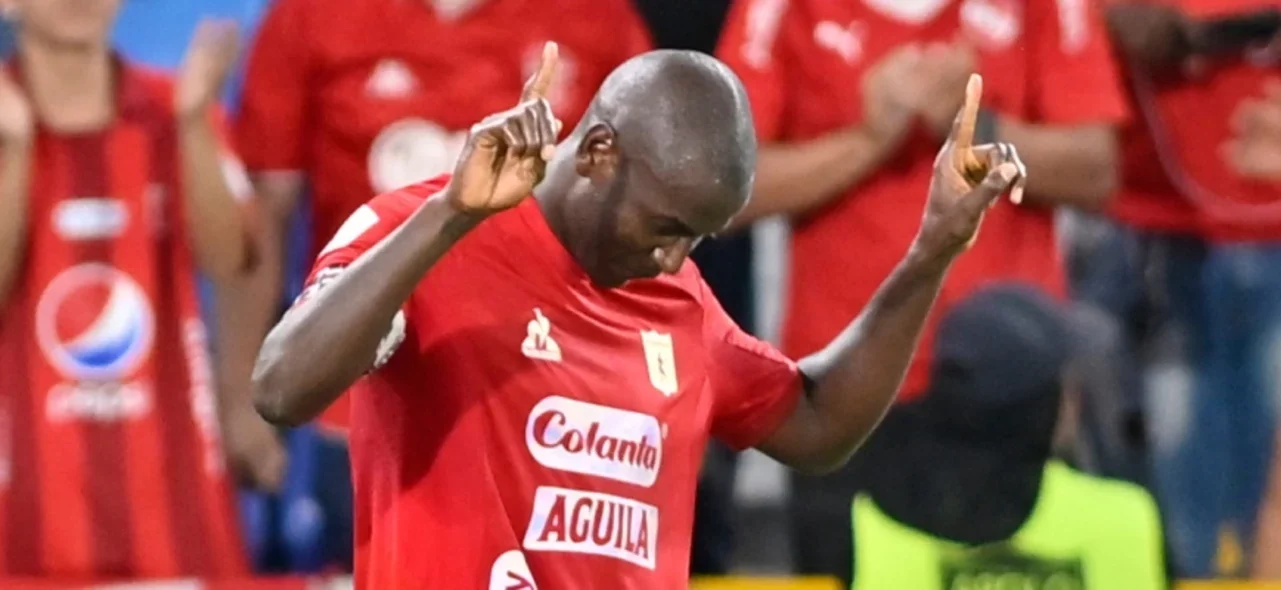 Ramos aseguró que América peleará para darle vuelta al marcador de la final vs. Nacional - VizzorImage Adrián Ramos, delantero de América de Cali - VizzorImage