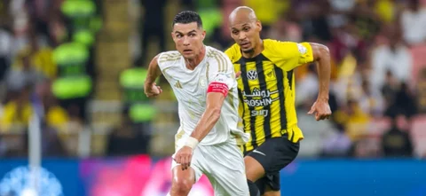 Al-Ittihad venció a Al-Nassr y es único líder de la tabla - AFP