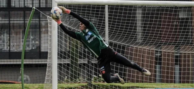 Andrés Tovar, portero de Envigado - Instagram: @andrestovarr88