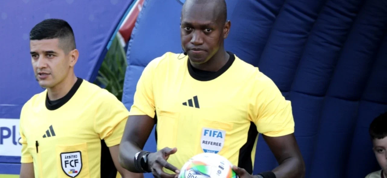 Jhon Hinestroza, árbitro del Tolima 1-0 Once Caldas - VizzorImage