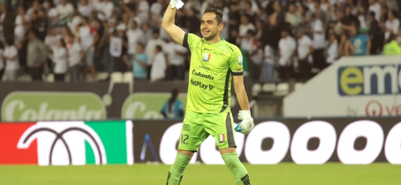 James Aguirre, arquero de Once Caldas - VizzorImage