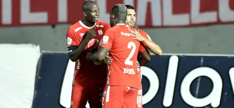 América hizo respetar su casa con un apretado triunfo frente a Bucaramanga