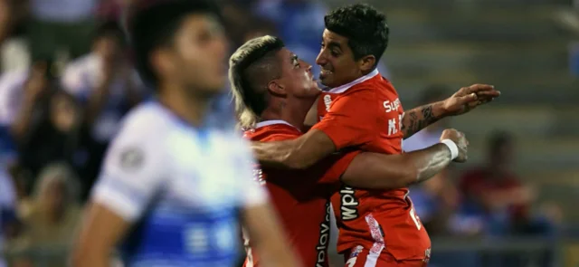 América venció a U. Católica y logró su primer triunfo en la Copa Libertadores