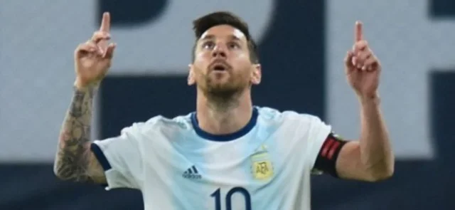 Argentina inició las Eliminatorias con triunfo sobre Ecuador en La Bombonera