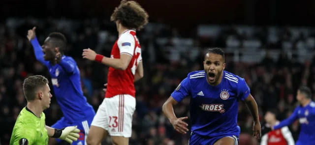 Arsenal cayó frente a Olympiacos en tiempo extra y quedó fuera de la Europa League