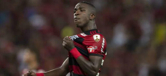 Así fue el primer gol como profesional de Vinicius Jr.