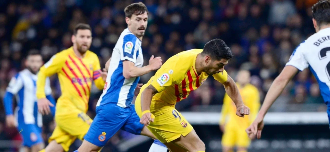 Barcelona empató con Espanyol y quedó igualado con Real Madrid en la cima de LaLiga